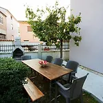 Apartment Apartment Pula 8