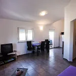 Apartment Pula 8 *