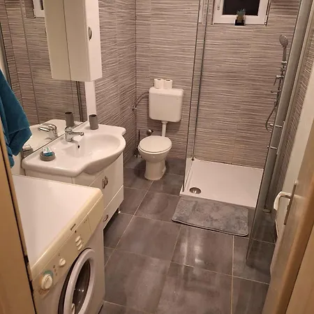 Apartment Pula 8 *