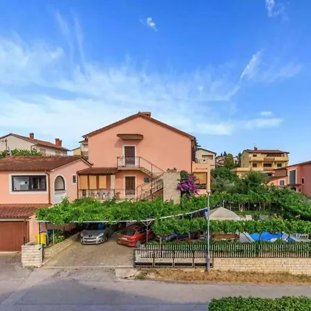 Apartamento Apartment Keres 3 *