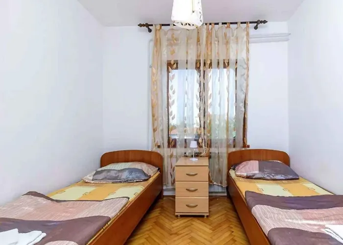 8 * Pula
